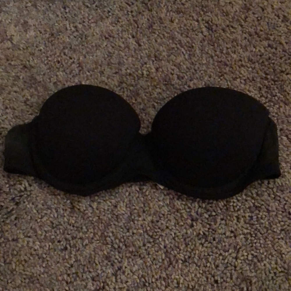 strapless VS PINK bra comes w/straps